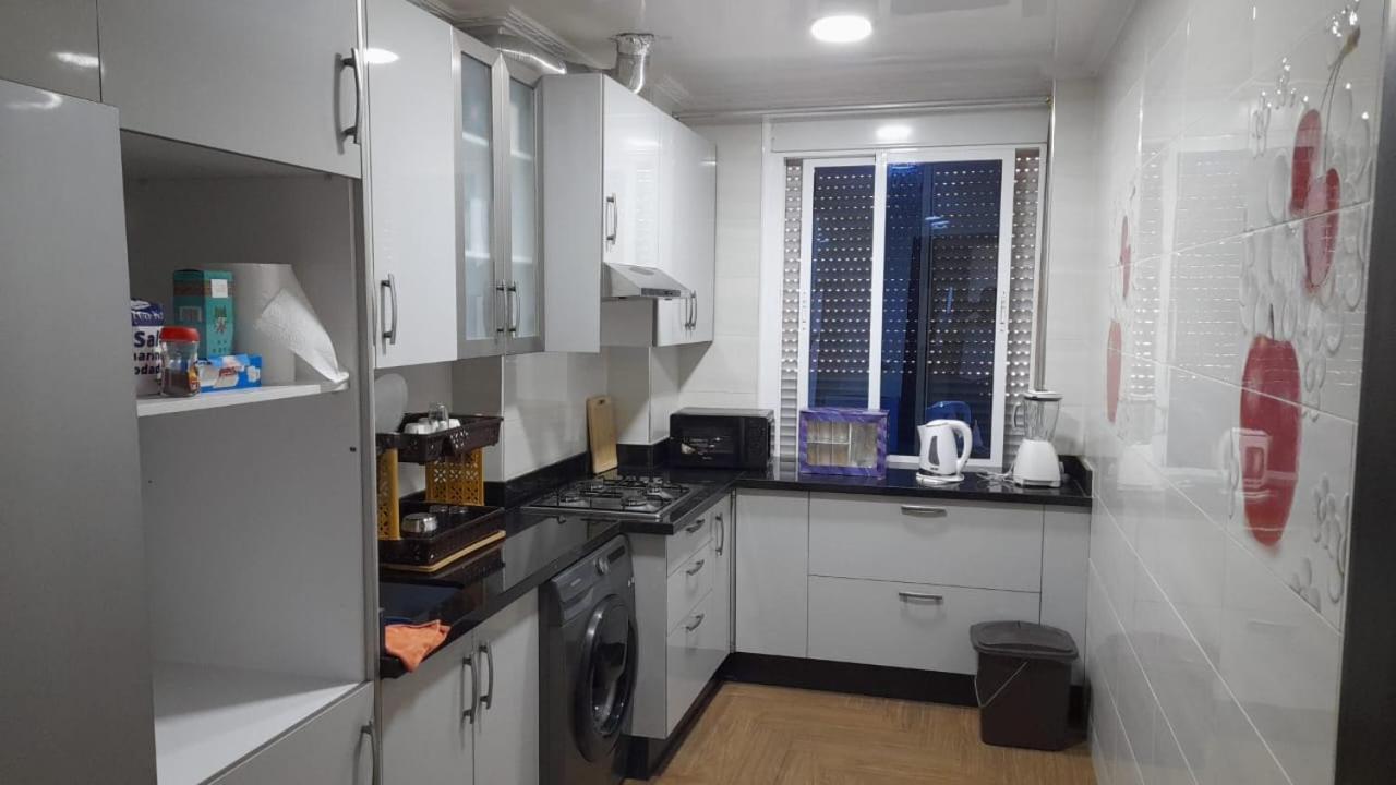 Appartement Nador Wifi Gratuit Clima Mobile Bagian luar foto